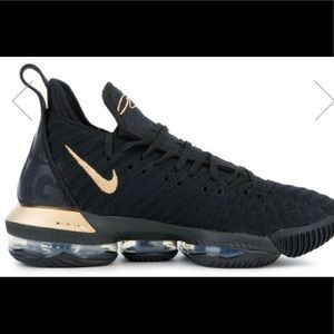 LEBRON XVI BLACK/METALLIC GOLD